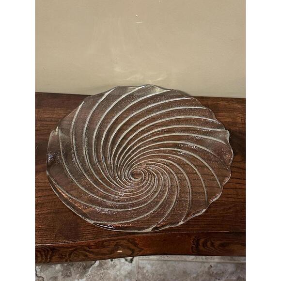 Vintage Swirl Shell Shaped Glass Serving Plate - Picture 2 of 6